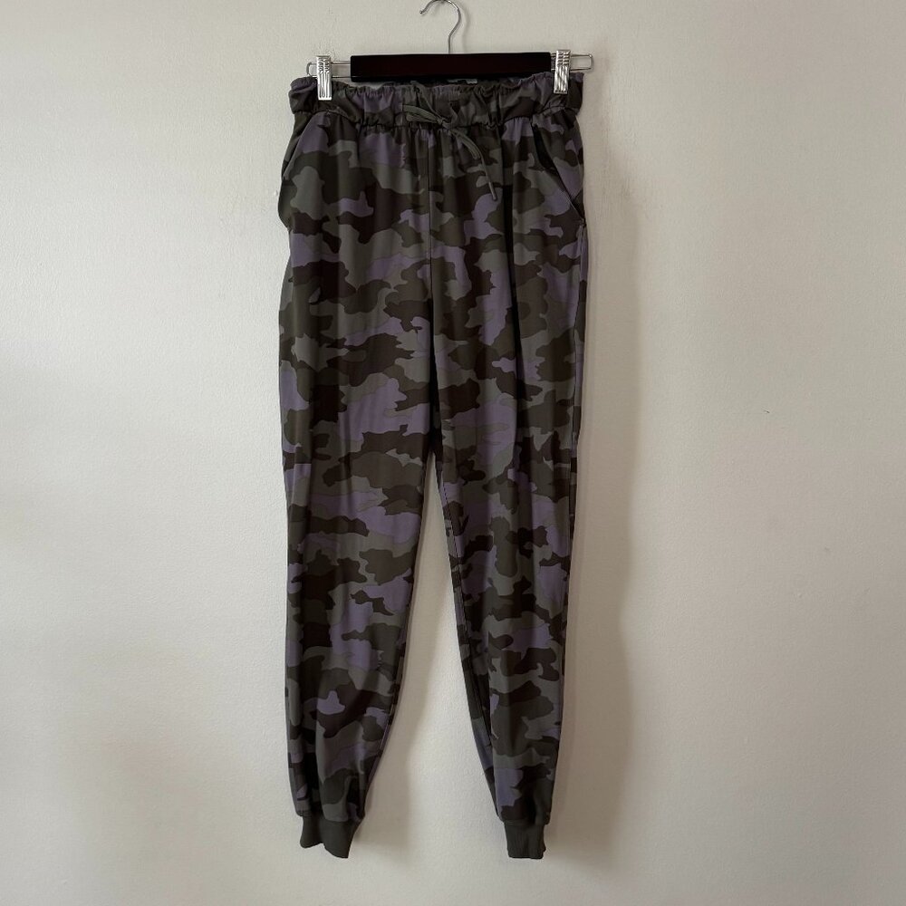 Lululemon Stretch High-Rise Jogger Heritage 365 Camo Dusky Lavender Multi
